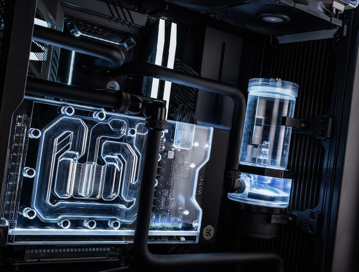 Custom built matte hardline watercooled gaming PC with an - 3XS