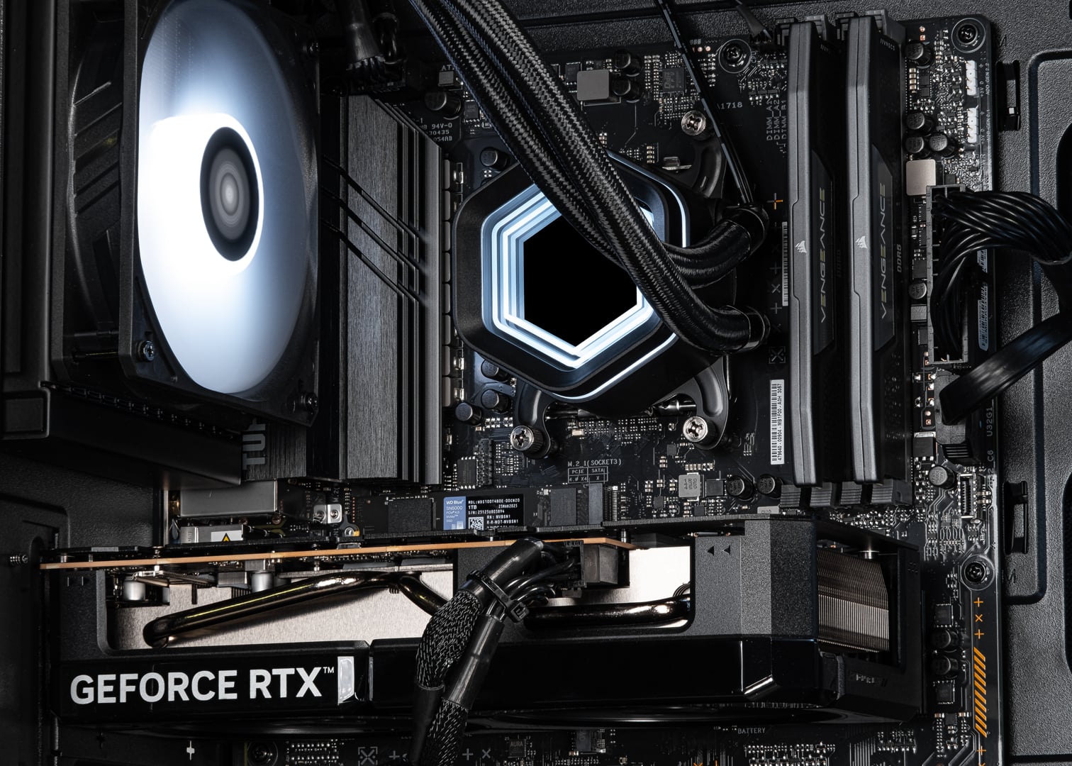 Custom built gaming PC with an AMD Ryzen 5 8400F and - 3XS